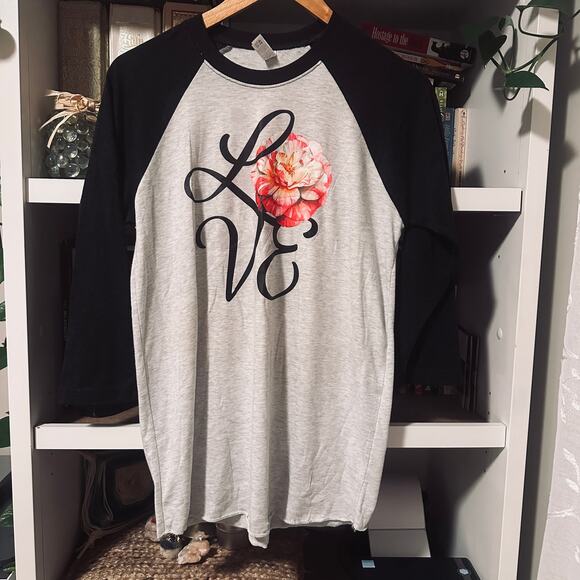 Women's Rose "LOVE" Black and Gray Raglan Shirt Size L - Picture 1 of 6